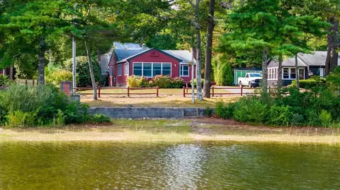 85 Blackmore Pond Rd, Wareham, MA 02576