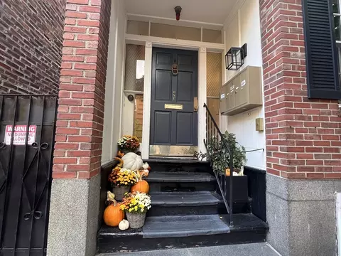 1 Melrose St #2, Boston, MA 02116