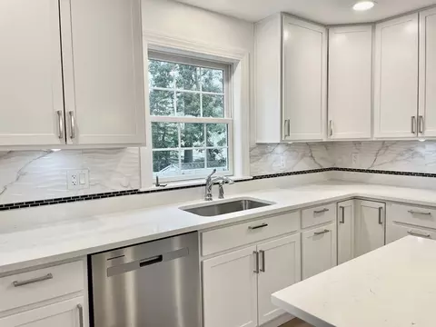 215 High St #17, Taunton, MA 02780