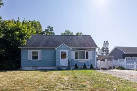 19 Redden St, Springfield, MA 01119 photo 3