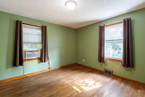 19 Redden St, Springfield, MA 01119 photo 17