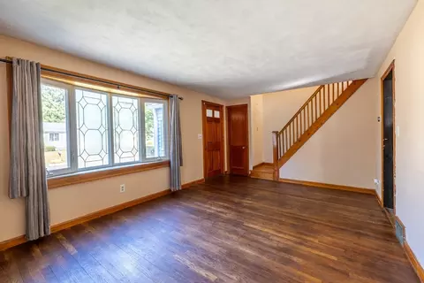 19 Redden St, Springfield, MA 01119 photo 8