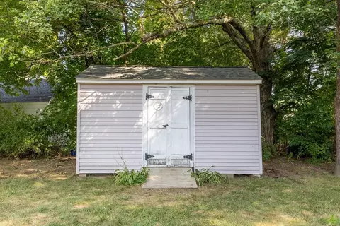 19 Redden St, Springfield, MA 01119 photo 33