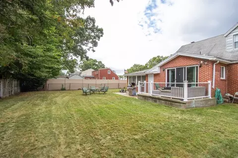 143 Redlands St, Springfield, MA 01104 photo 7