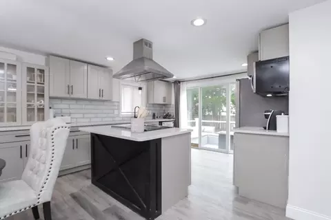 143 Redlands St, Springfield, MA 01104