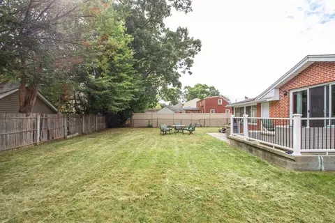 143 Redlands St, Springfield, MA 01104 photo 8