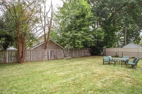 143 Redlands St, Springfield, MA 01104 photo 9