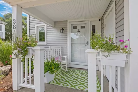 38 Westcliff Dr #END, Plymouth, MA 02360