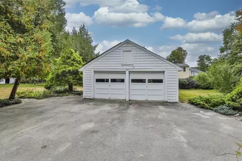 32 Silver Hill Rd, Maynard, MA 01754 photo 2