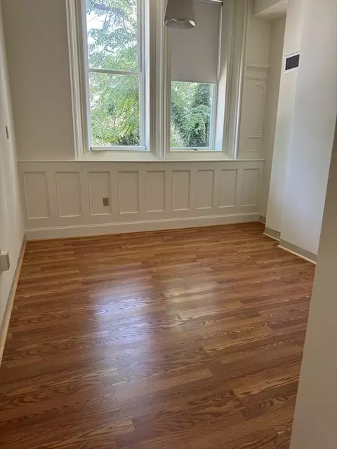 76 Elm St #210, Jamaica Plain, MA 02130