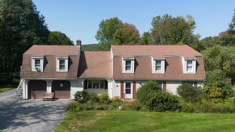 127 Millbury Rd, Oxford, MA 01540