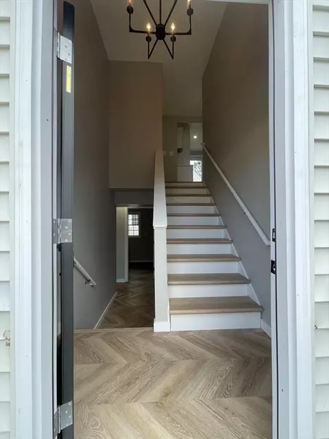 5 Olney Ave, Springfield, MA 01119 photo 4