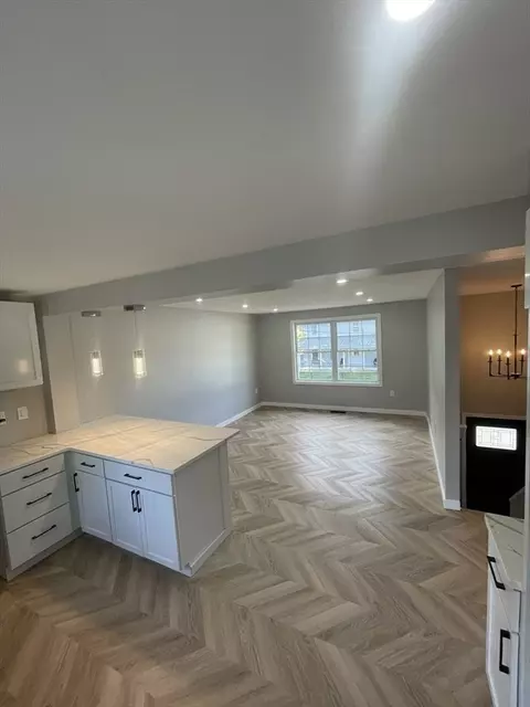 5 Olney Ave, Springfield, MA 01119 photo 12