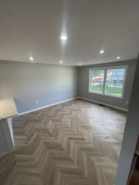 5 Olney Ave, Springfield, MA 01119 photo 13