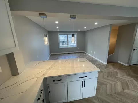 5 Olney Ave, Springfield, MA 01119 photo 2