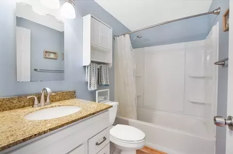 92 Agnes St, Springfield, MA 01108 photo 16