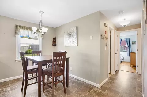 92 Agnes St, Springfield, MA 01108 photo 8