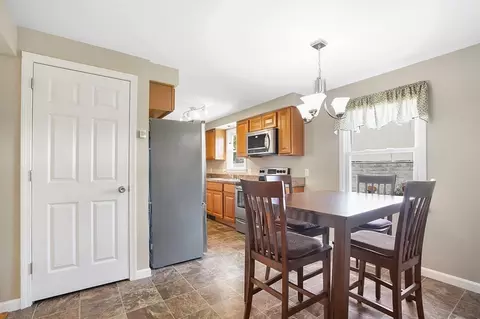 92 Agnes St, Springfield, MA 01108 photo 10