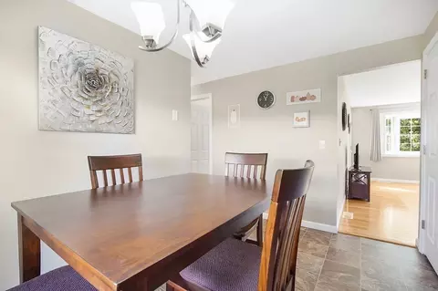 92 Agnes St, Springfield, MA 01108 photo 9