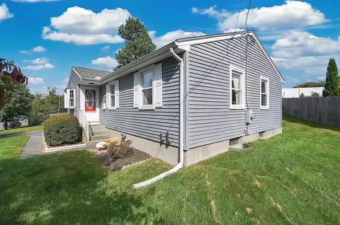 92 Agnes St, Springfield, MA 01108 photo 4