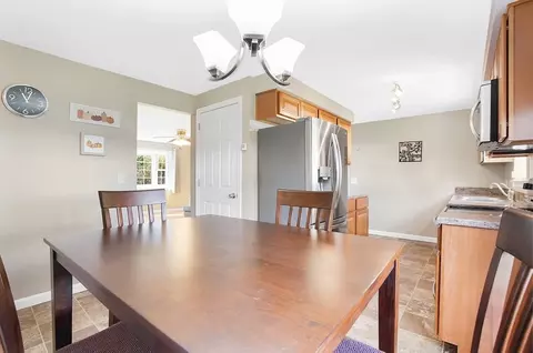 92 Agnes St, Springfield, MA 01108 photo 11