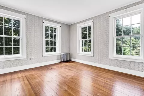Bedroom - 15 W Main St, Upton, MA 01568 photo 6 of 10