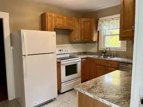 40 Carlin St, Athol, MA 01331 photo 6