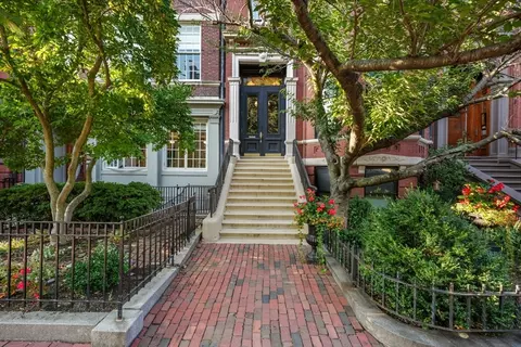 105 Marlborough St #1, Boston, MA 02116