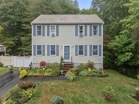 101 Cavalier Ave, Taunton, MA 02780