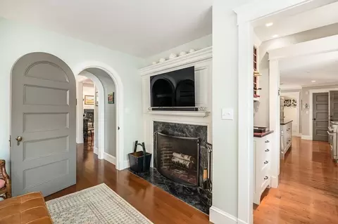 Entry Way - 3 Grapevine Rd, Gloucester, MA 01930 photo 2 of 2
