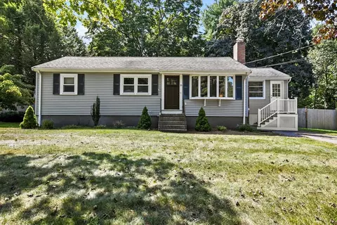 16 Fairmeadow Rd, Wilmington, MA 01887