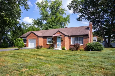 267 Winton St, Springfield, MA 01118