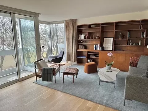 975 Memorial Dr #401, Cambridge, MA 02138
