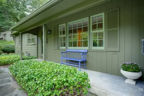 19 Colonial Rd, Sudbury, MA 01776