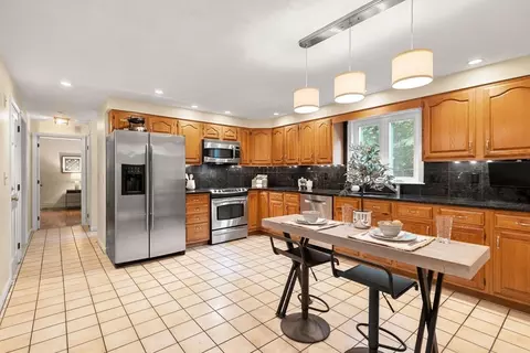 290 Central St, Georgetown, MA 01833 photo 4
