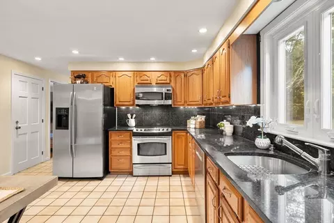 290 Central St, Georgetown, MA 01833 photo 6