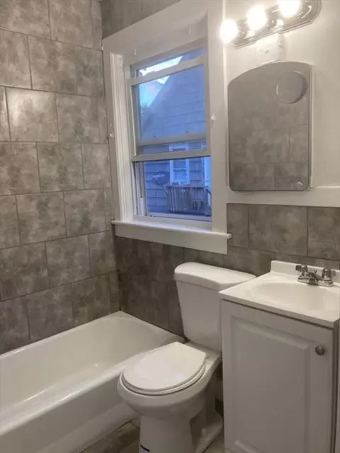 153 Everett St, Southbridge, MA 01550 photo 8