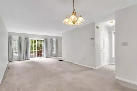 70 Castlegate Dr #70, Springfield, MA 01129 photo 13
