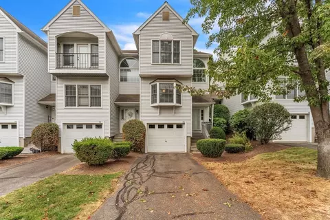 70 Castlegate Dr #70, Springfield, MA 01129 photo 4