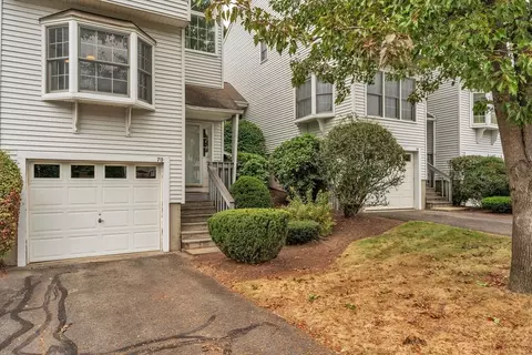 70 Castlegate Dr #70, Springfield, MA 01129