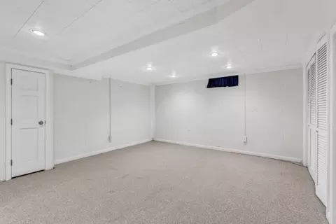 70 Castlegate Dr #70, Springfield, MA 01129 photo 23