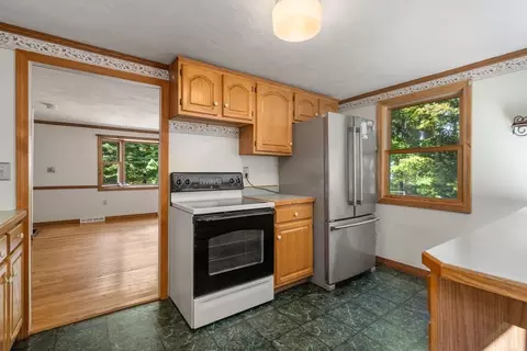 79 Fowler St, Upton, MA 01568 photo 8