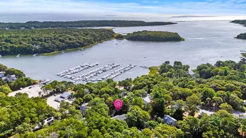 19 Captains Row, Mashpee, MA 02649 photo 2