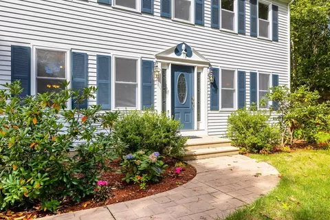 19 Captains Row, Mashpee, MA 02649 photo 3