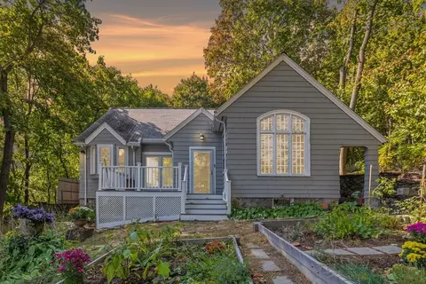 483 Broadway, Lynn, MA 01904