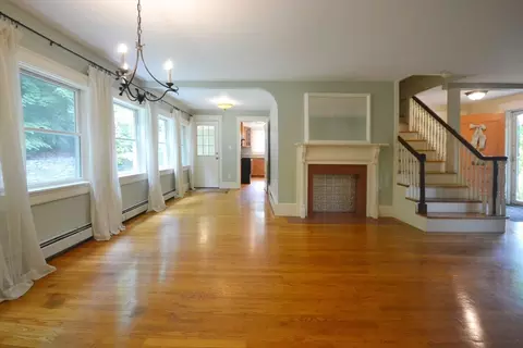 22 Baxter St, Worcester, MA 01602 photo 9