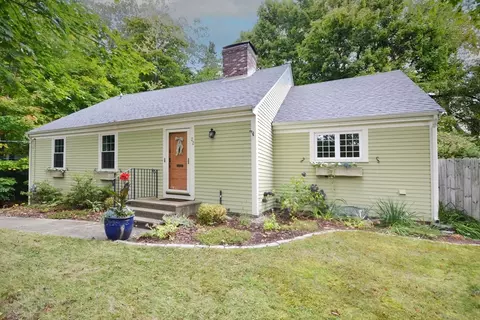22 Baxter St, Worcester, MA 01602