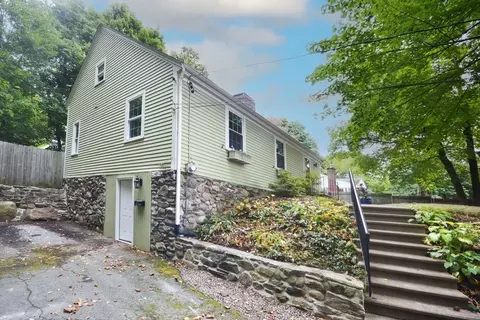 22 Baxter St, Worcester, MA 01602 photo 3