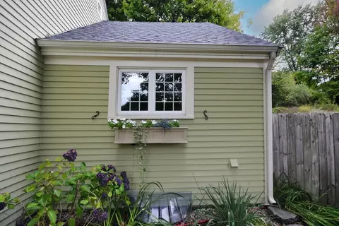22 Baxter St, Worcester, MA 01602 photo 4