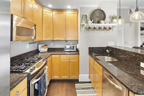 681 E 5th St #2, Boston, MA 02127 photo 3